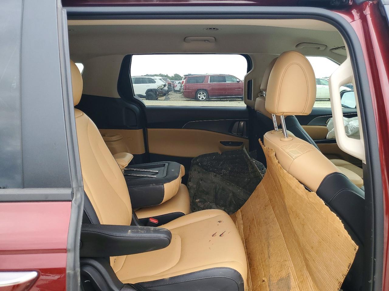 2023 KIA Carnival