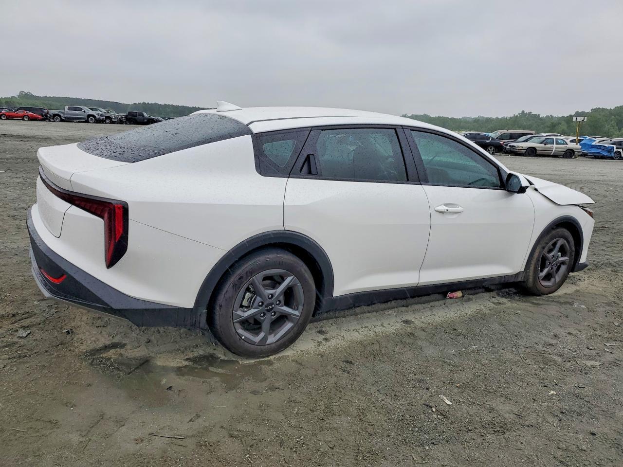 2025 KIA K4