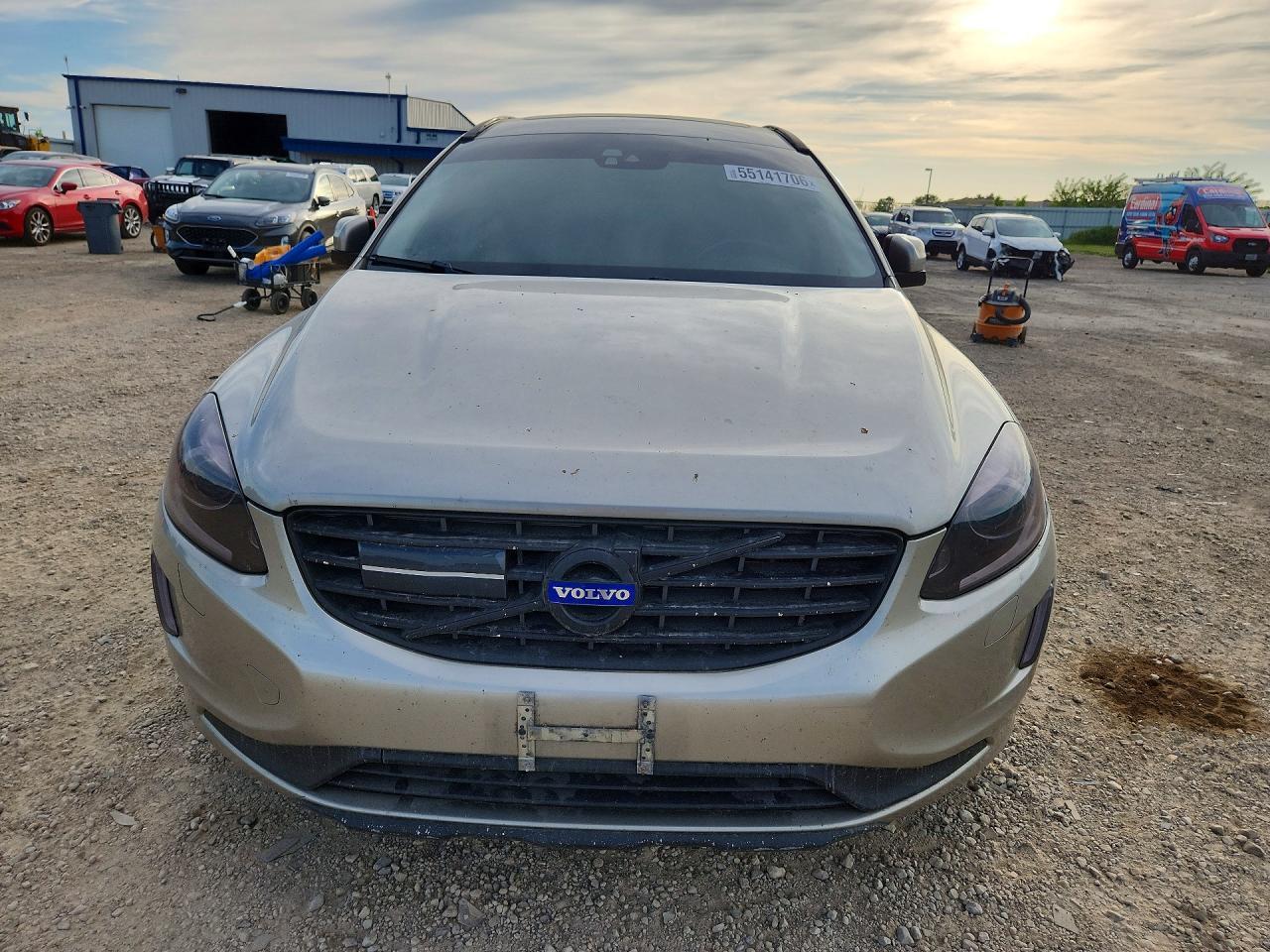 2016 VOLVO XC60