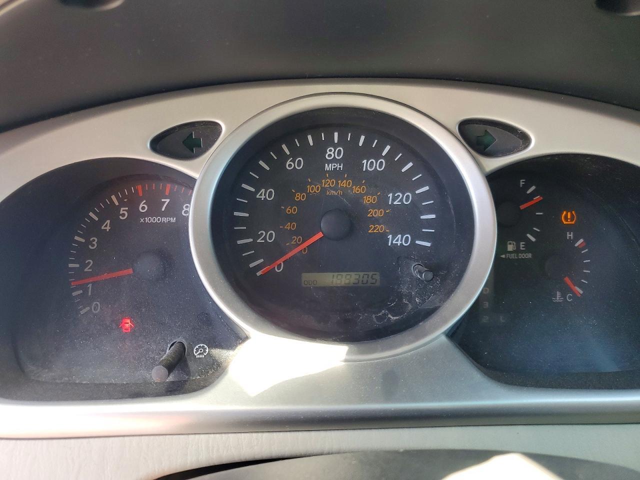 2004 TOYOTA HIGHLANDER