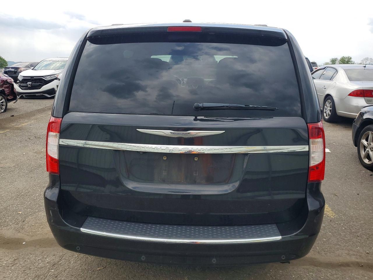 2012 CHRYSLER Town & Country