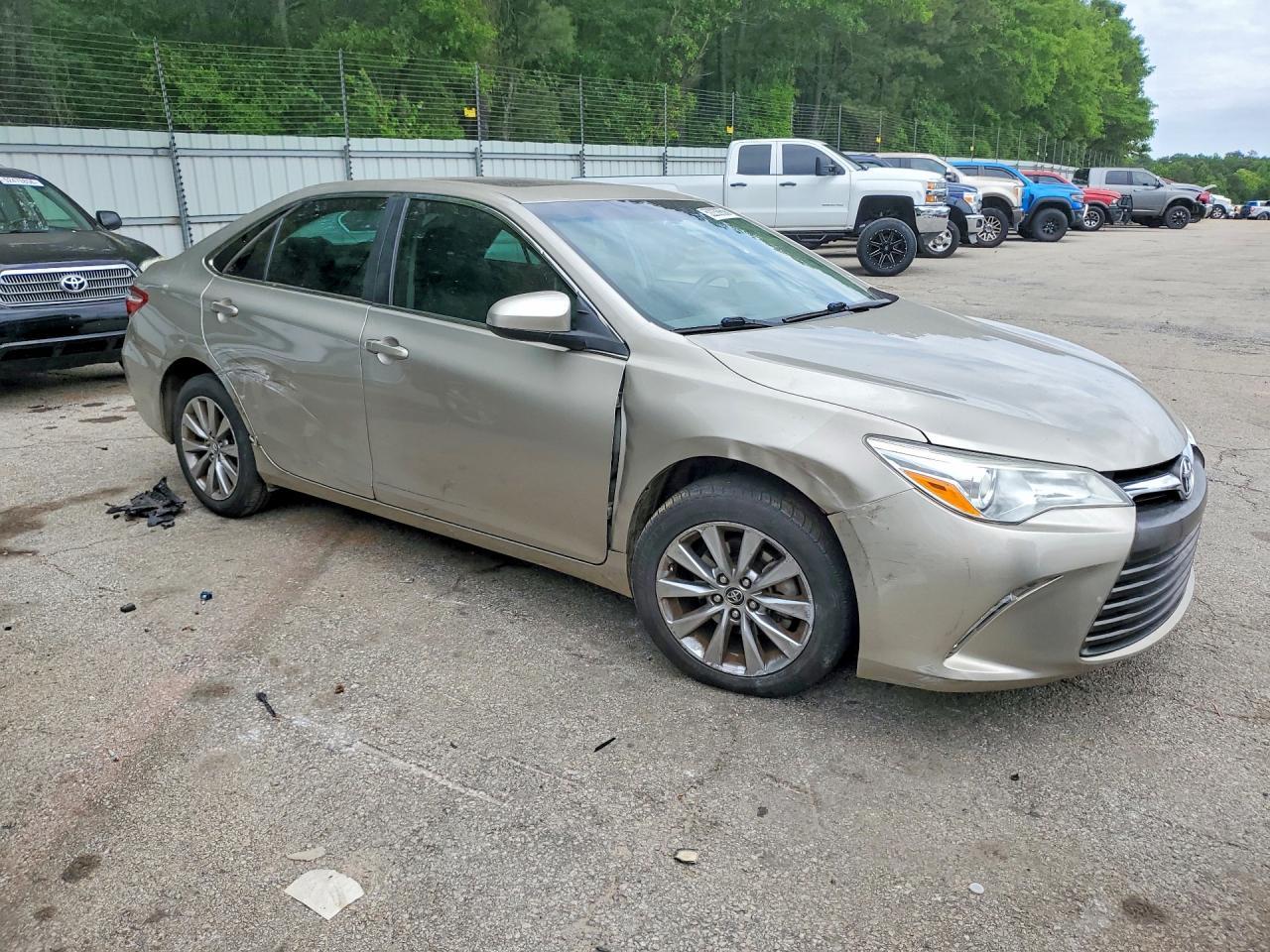 2016 TOYOTA CAMRY