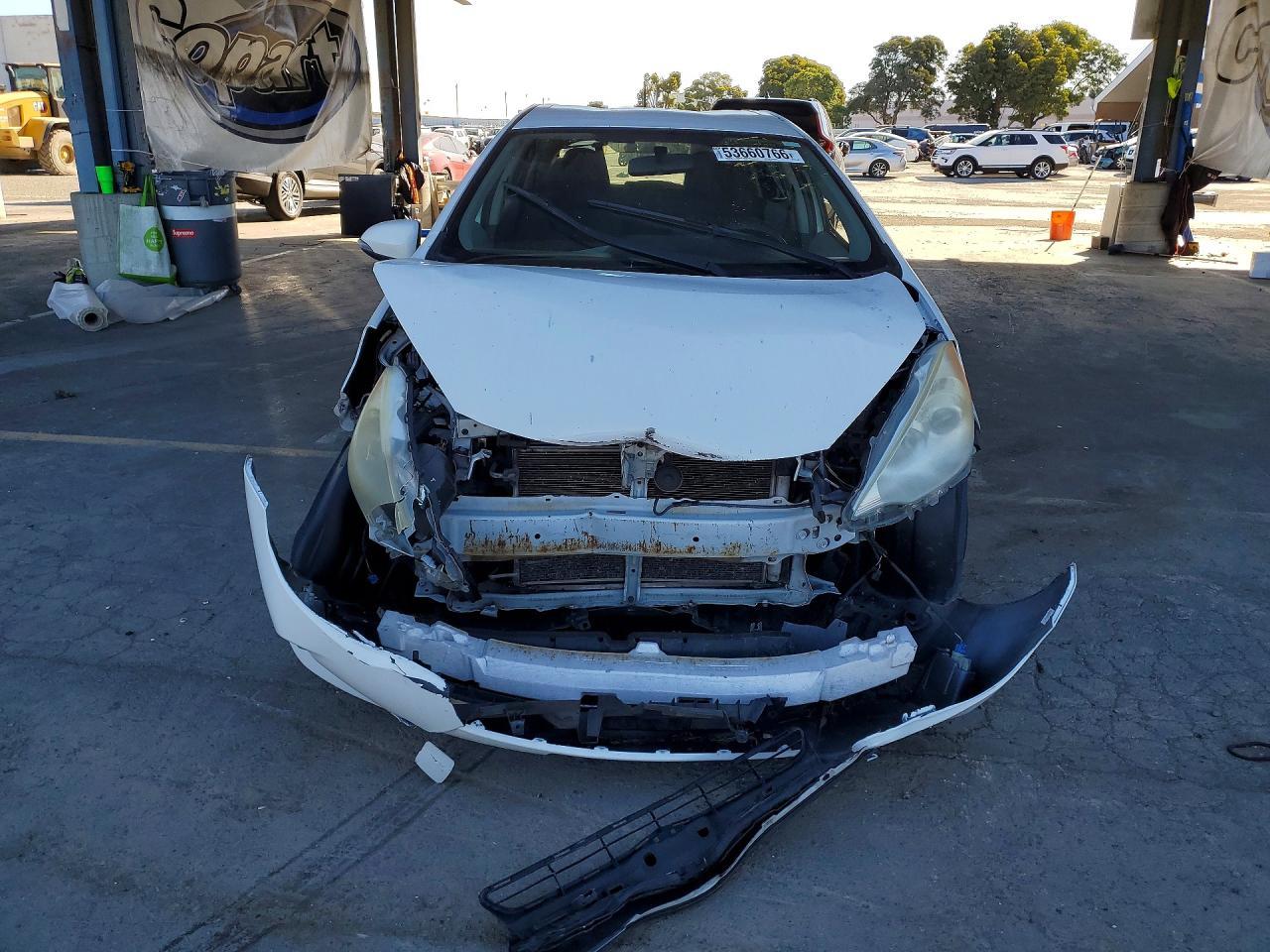 2012 TOYOTA Prius c