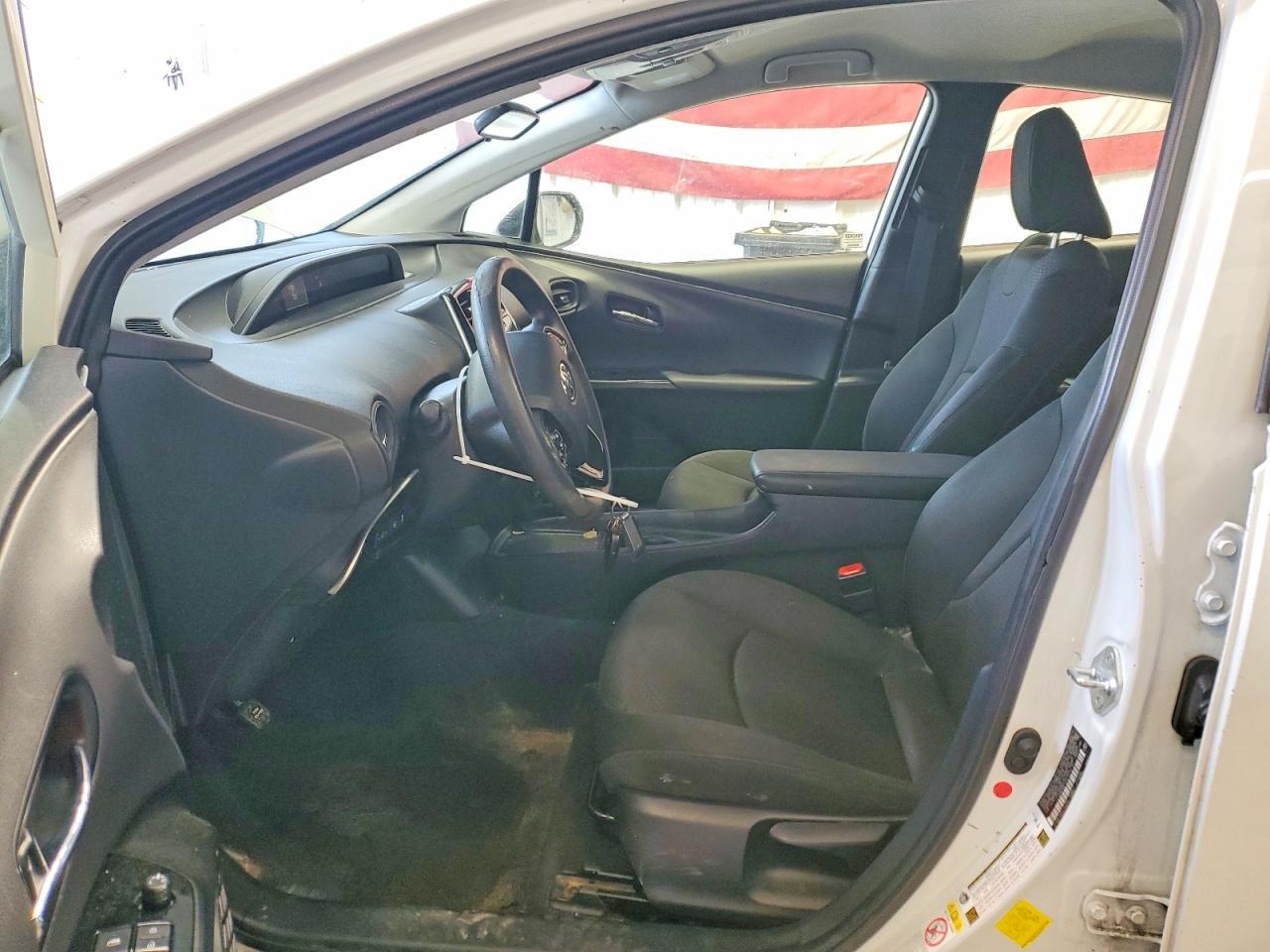 2019 TOYOTA PRIUS