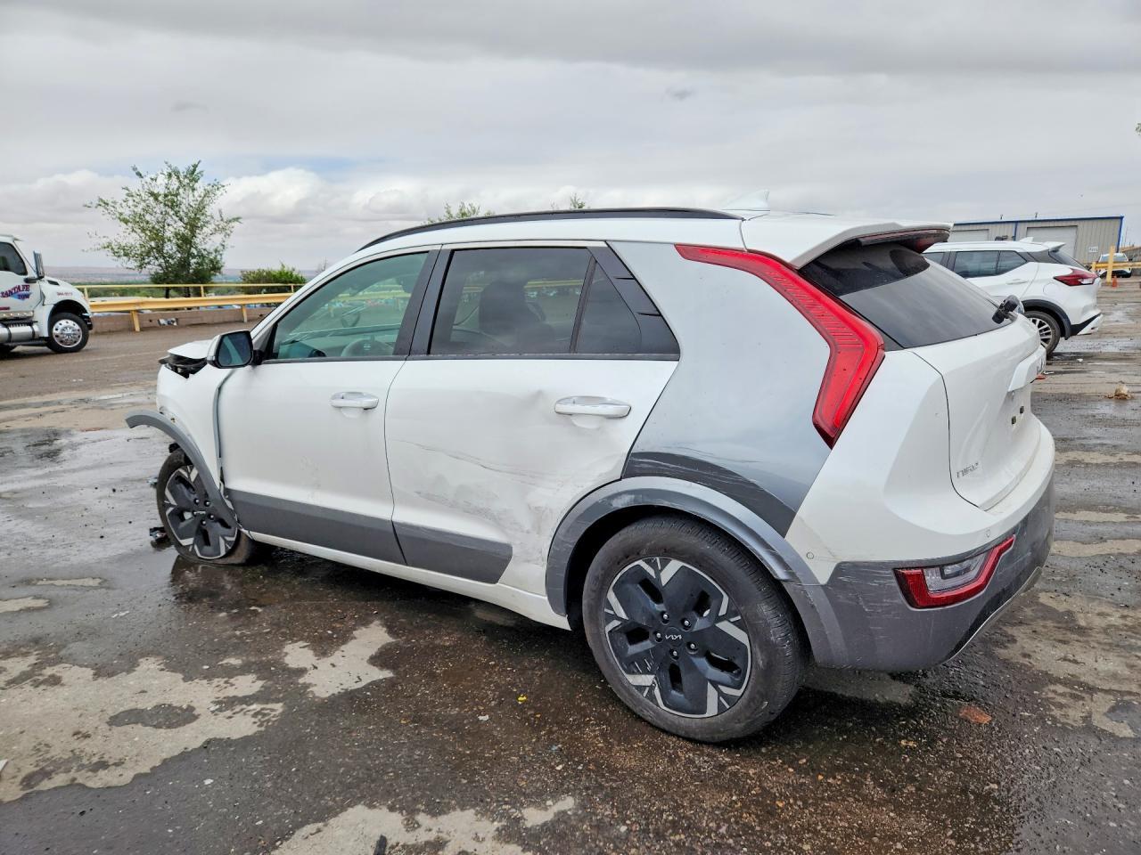 2023 KIA Niro