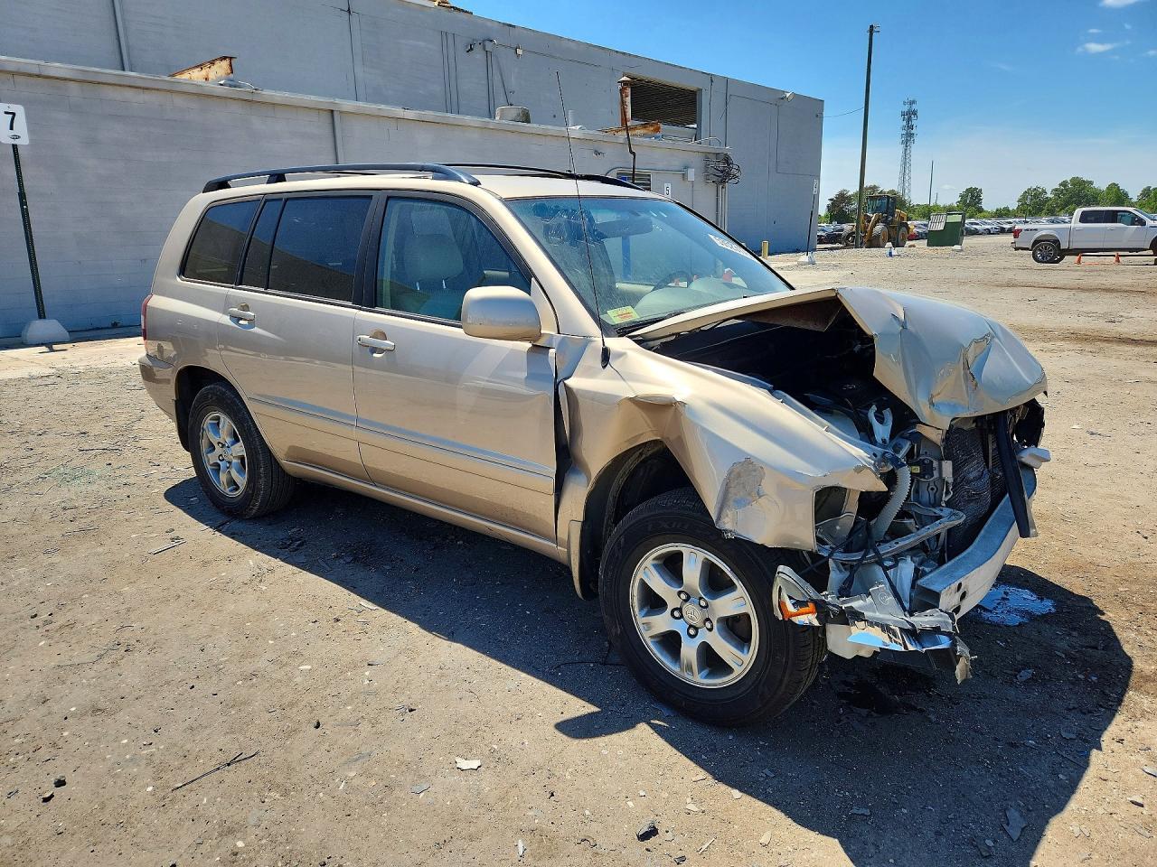 2004 TOYOTA HIGHLANDER