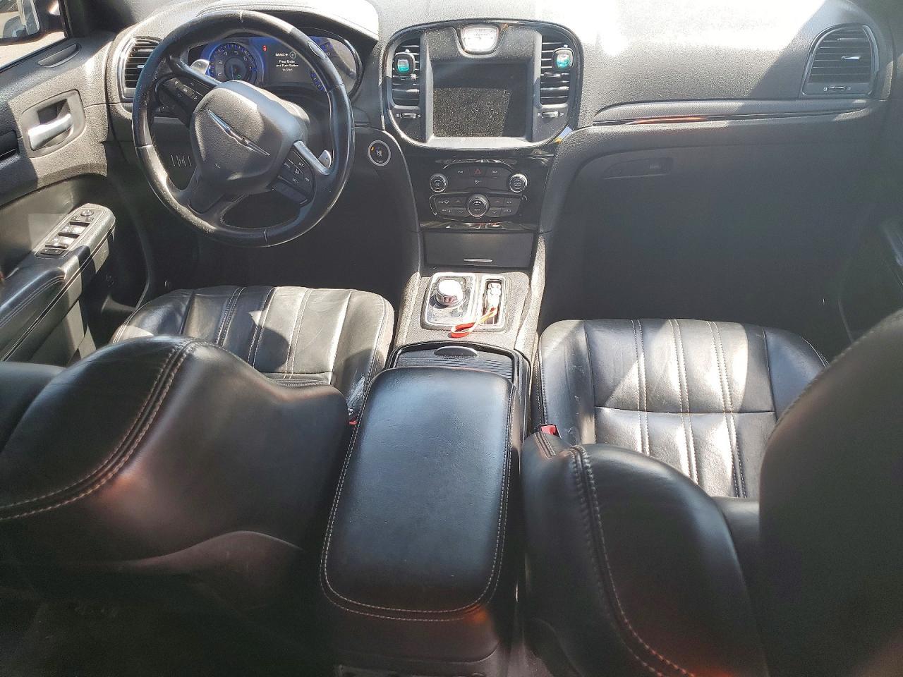2016 CHRYSLER 300