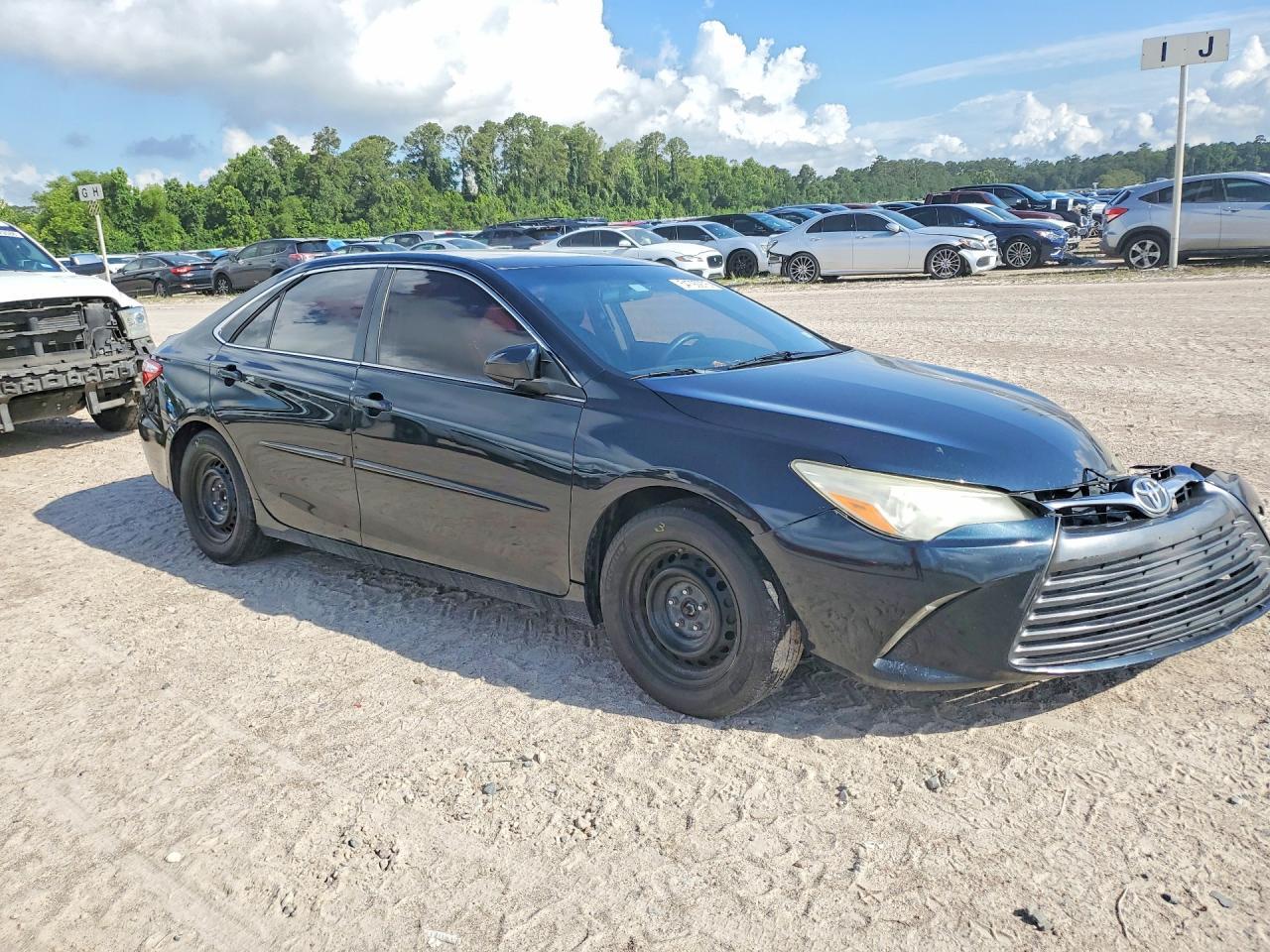 2015 TOYOTA CAMRY