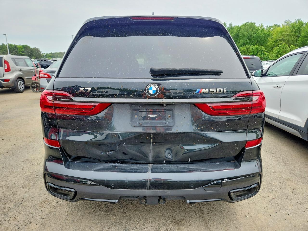 2021 BMW X7