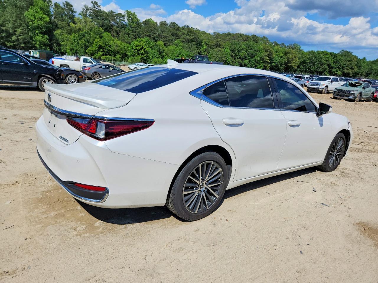 2023 LEXUS ES 300H