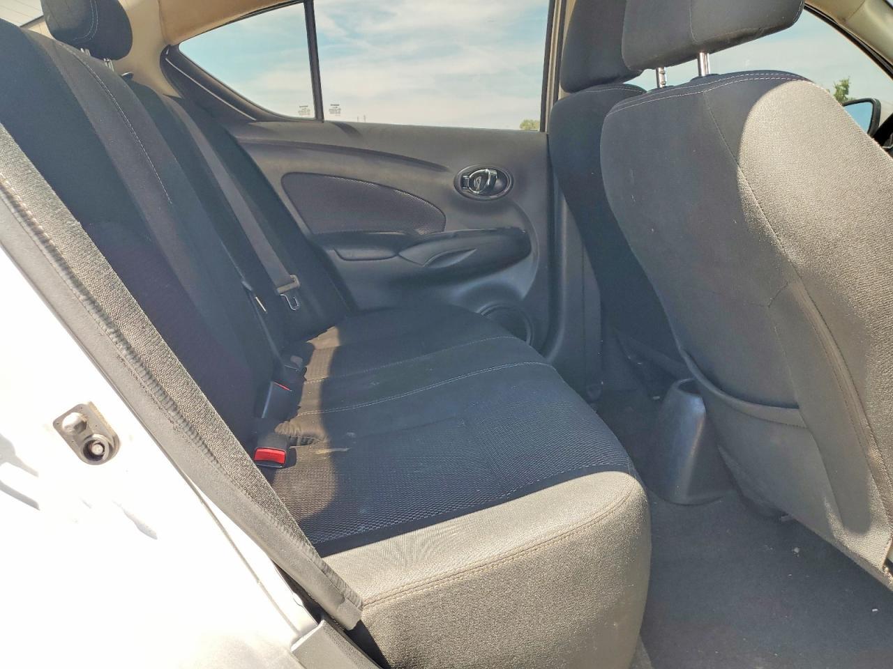 2017 NISSAN VERSA
