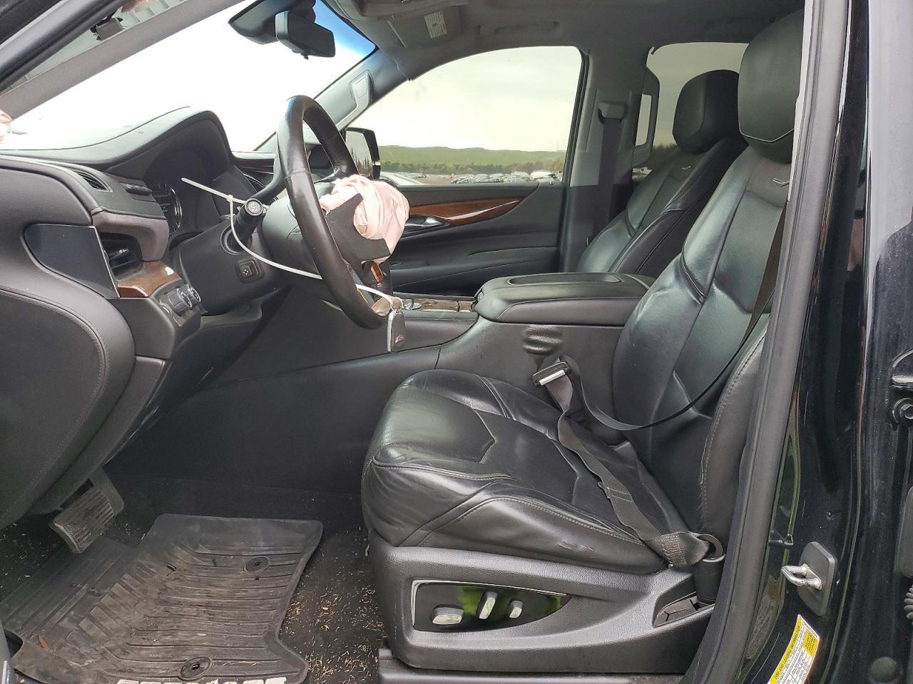 2017 CADILLAC Escalade ESV