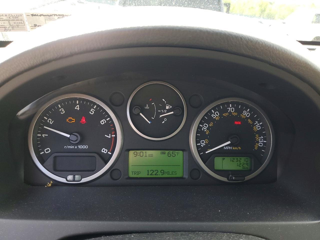 2011 LAND ROVER LR2