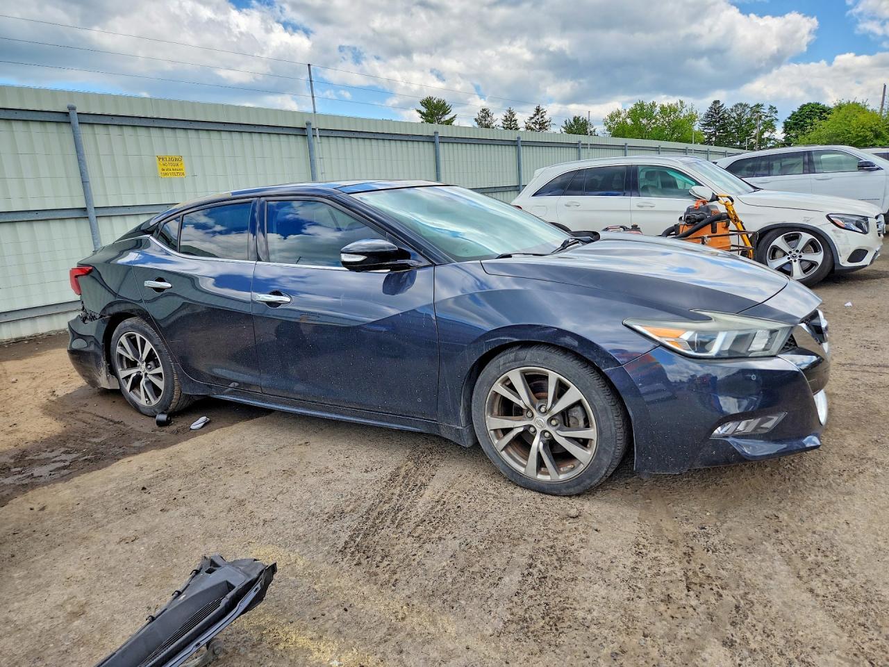 2016 NISSAN Maxima