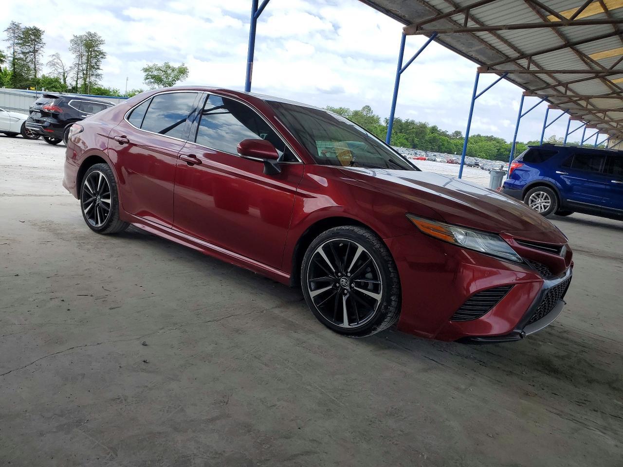 2018 TOYOTA CAMRY