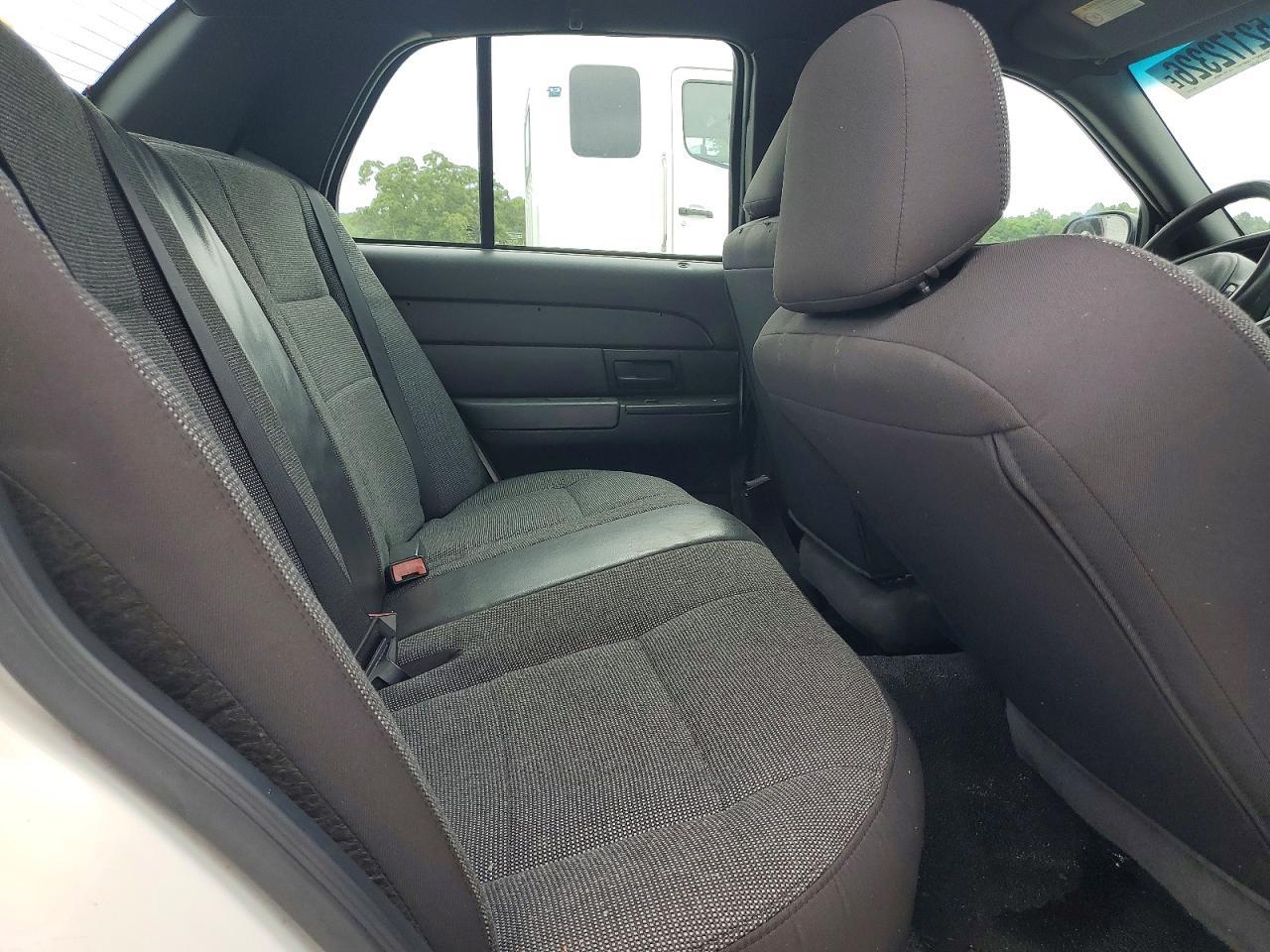 2003 FORD Crown Victoria