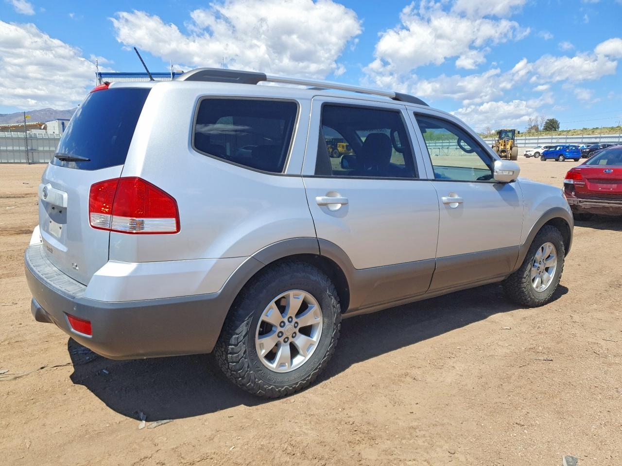 2009 KIA Borrego