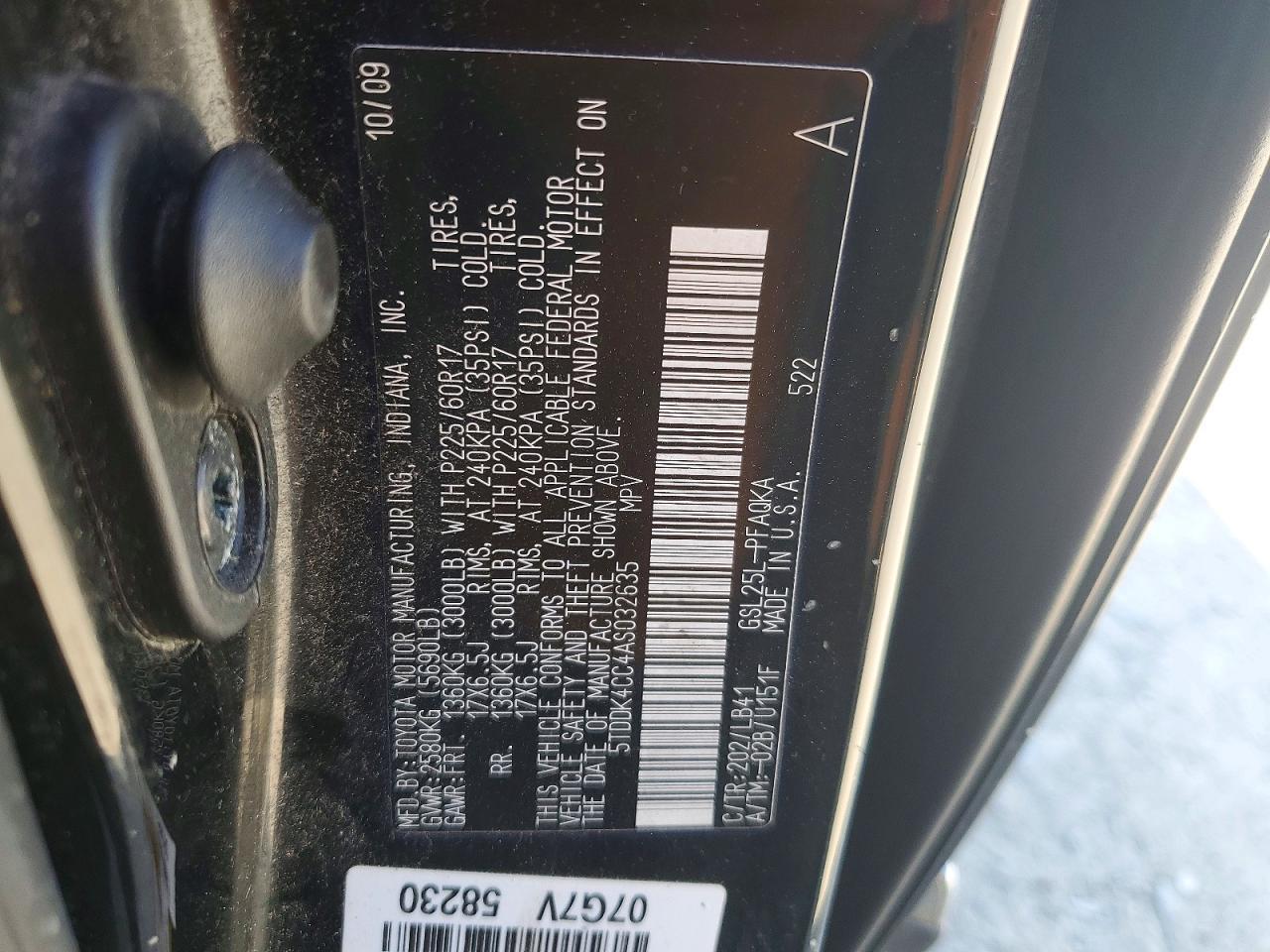2010 TOYOTA SIENNA