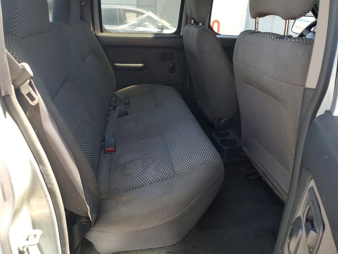 2001 NISSAN Frontier