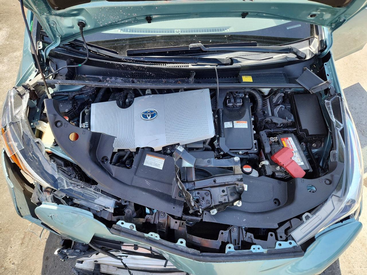 2016 TOYOTA PRIUS