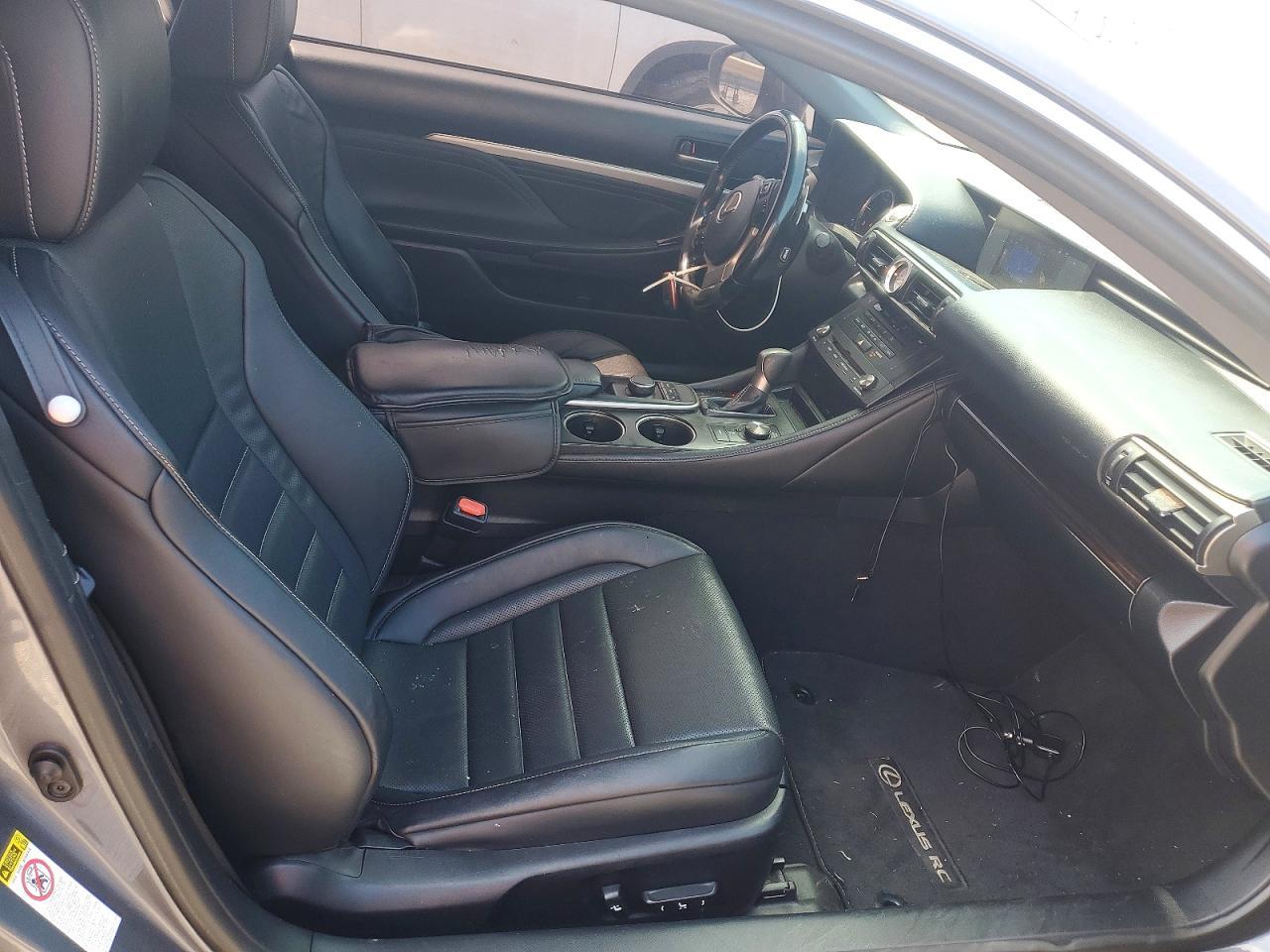 2016 LEXUS RC 200t