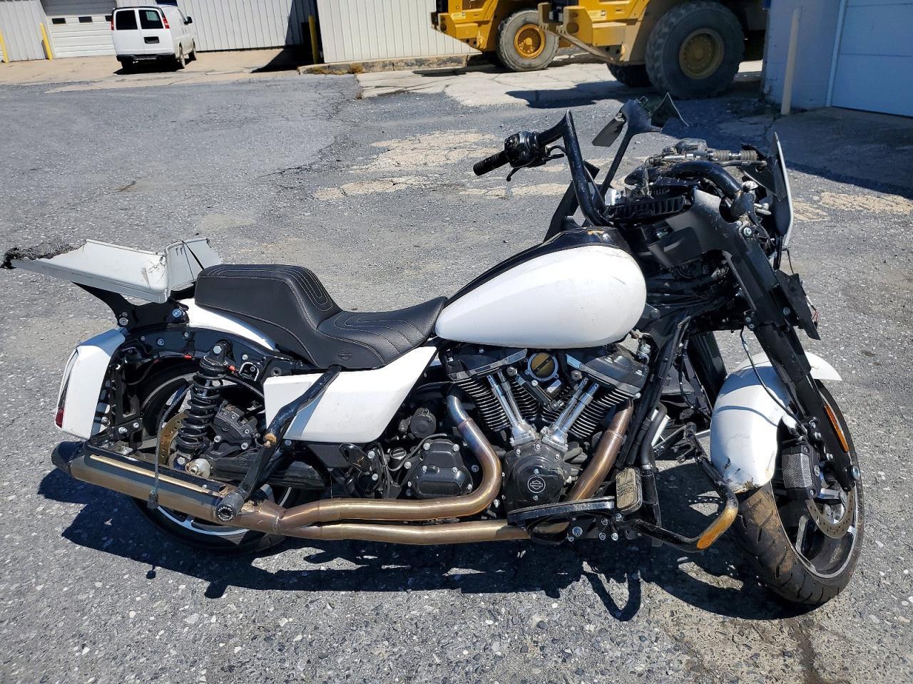 2025 HARLEY-DAVIDSON FLHX