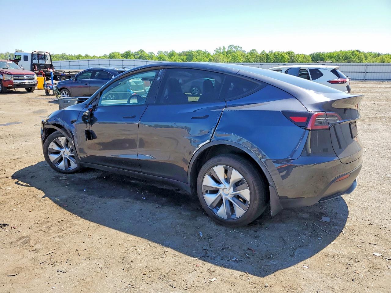 2024 TESLA MODEL Y