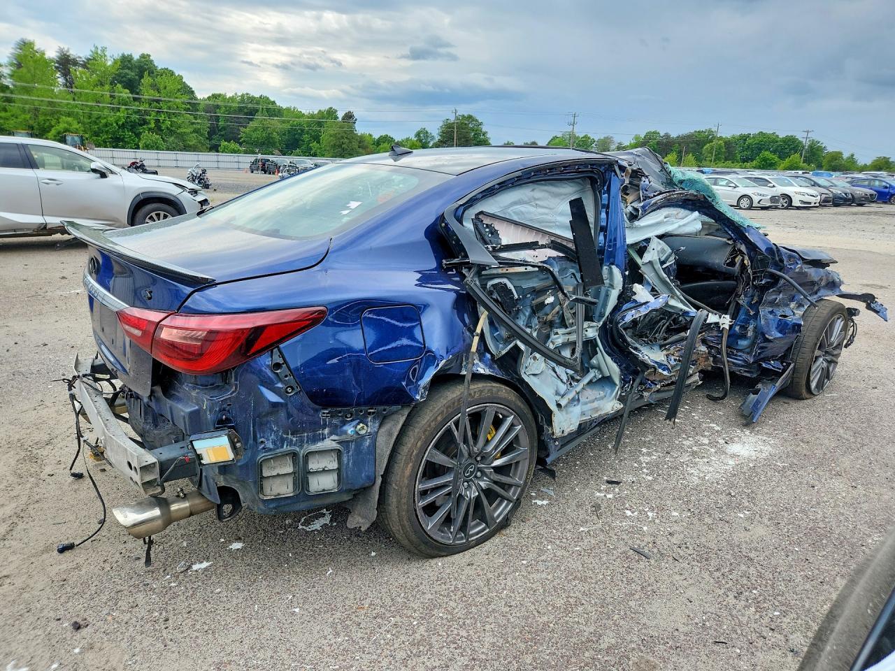 2016 INFINITI Q50