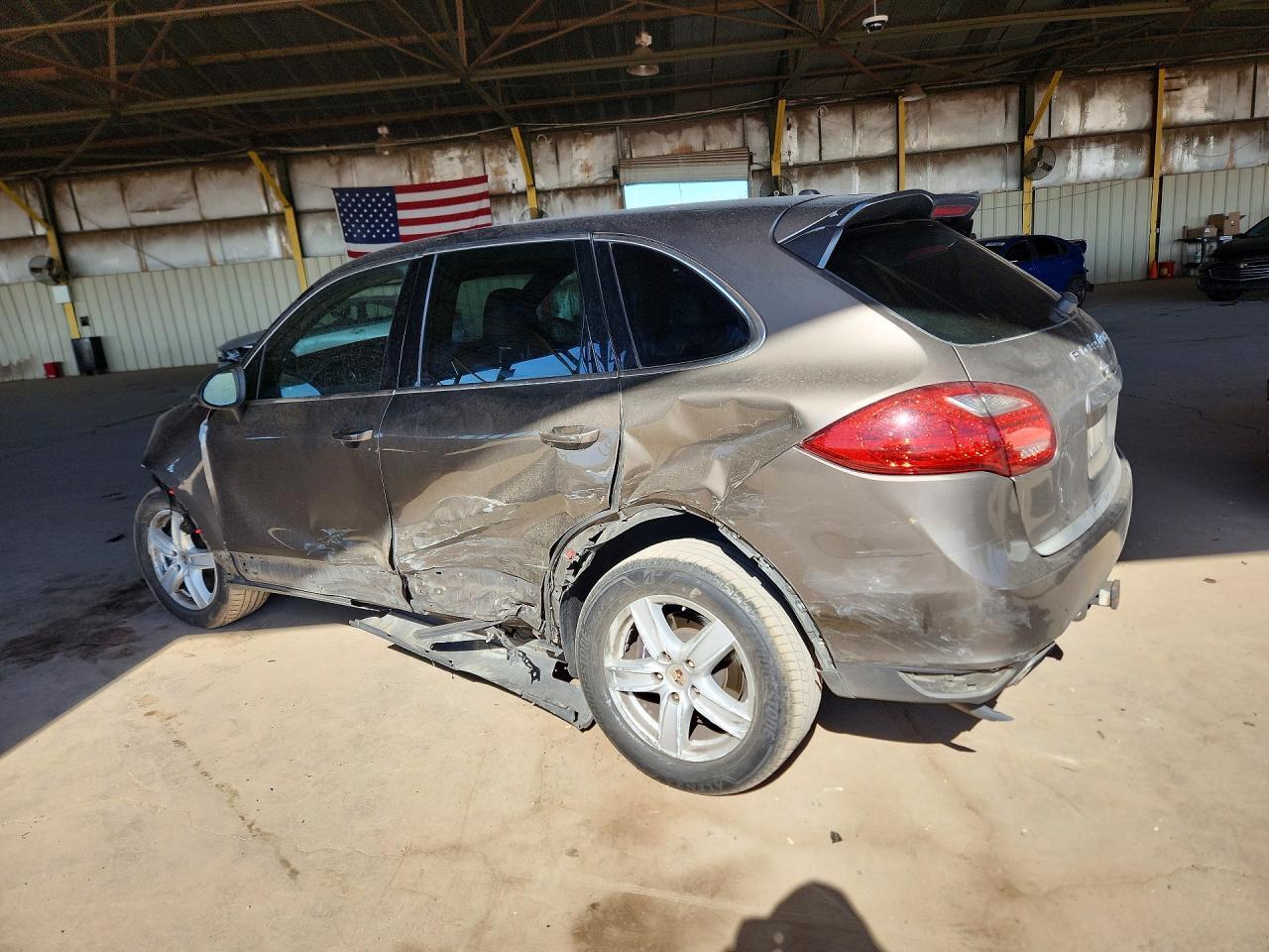 2012 PORSCHE CAYENNE
