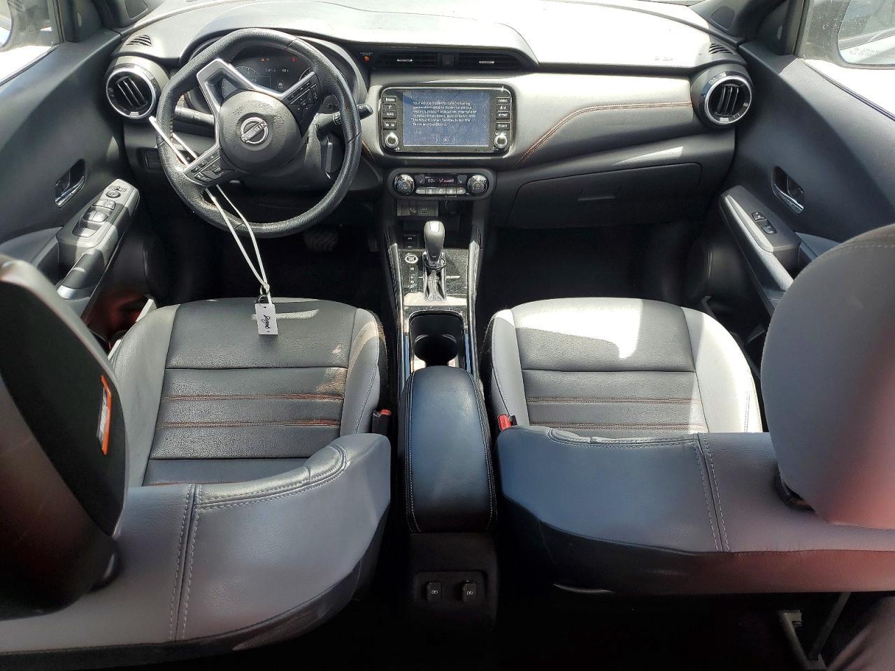 2023 NISSAN KICKS