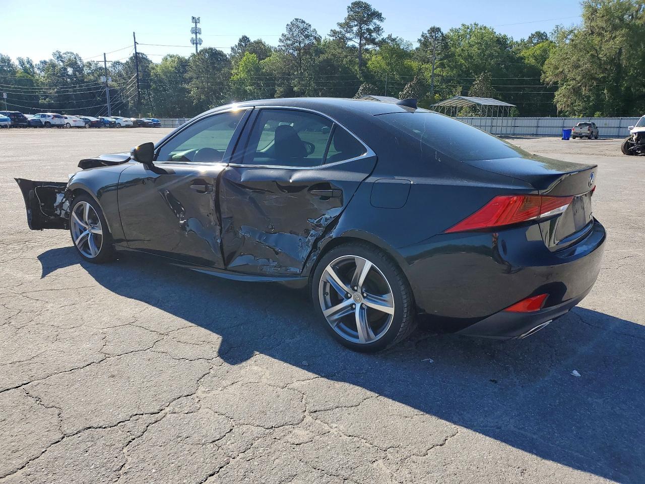 2018 LEXUS IS 300