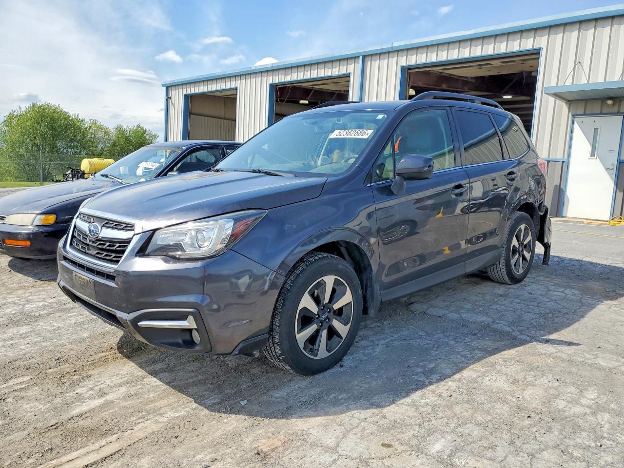 2017 SUBARU FORESTER