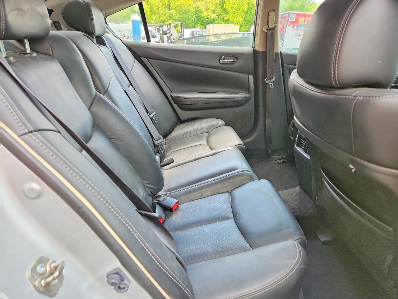 2013 NISSAN Maxima