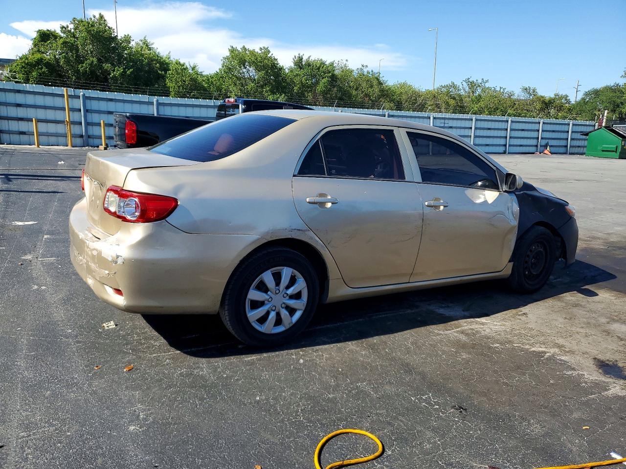 2012 TOYOTA COROLLA