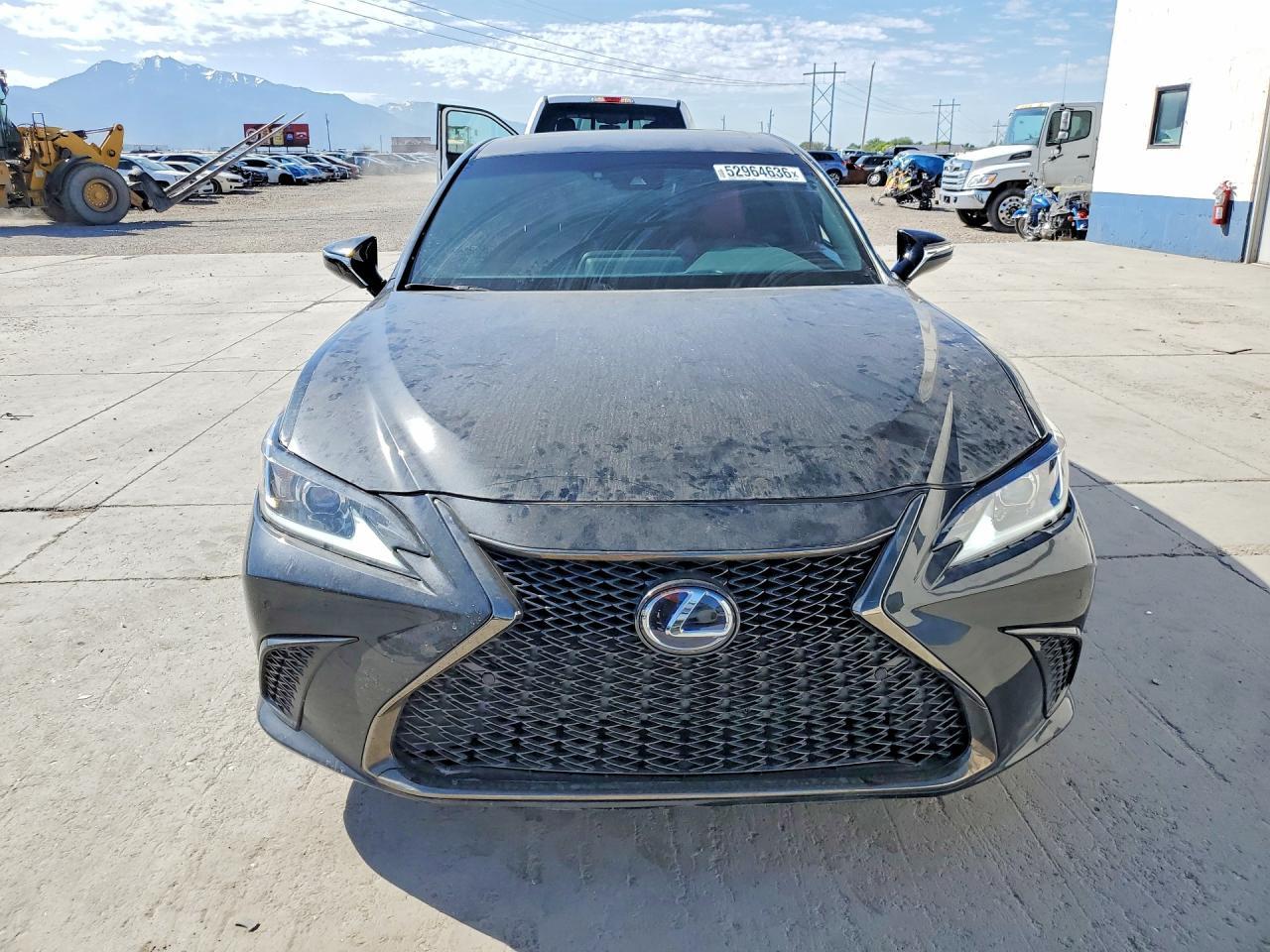 2022 LEXUS ES 250