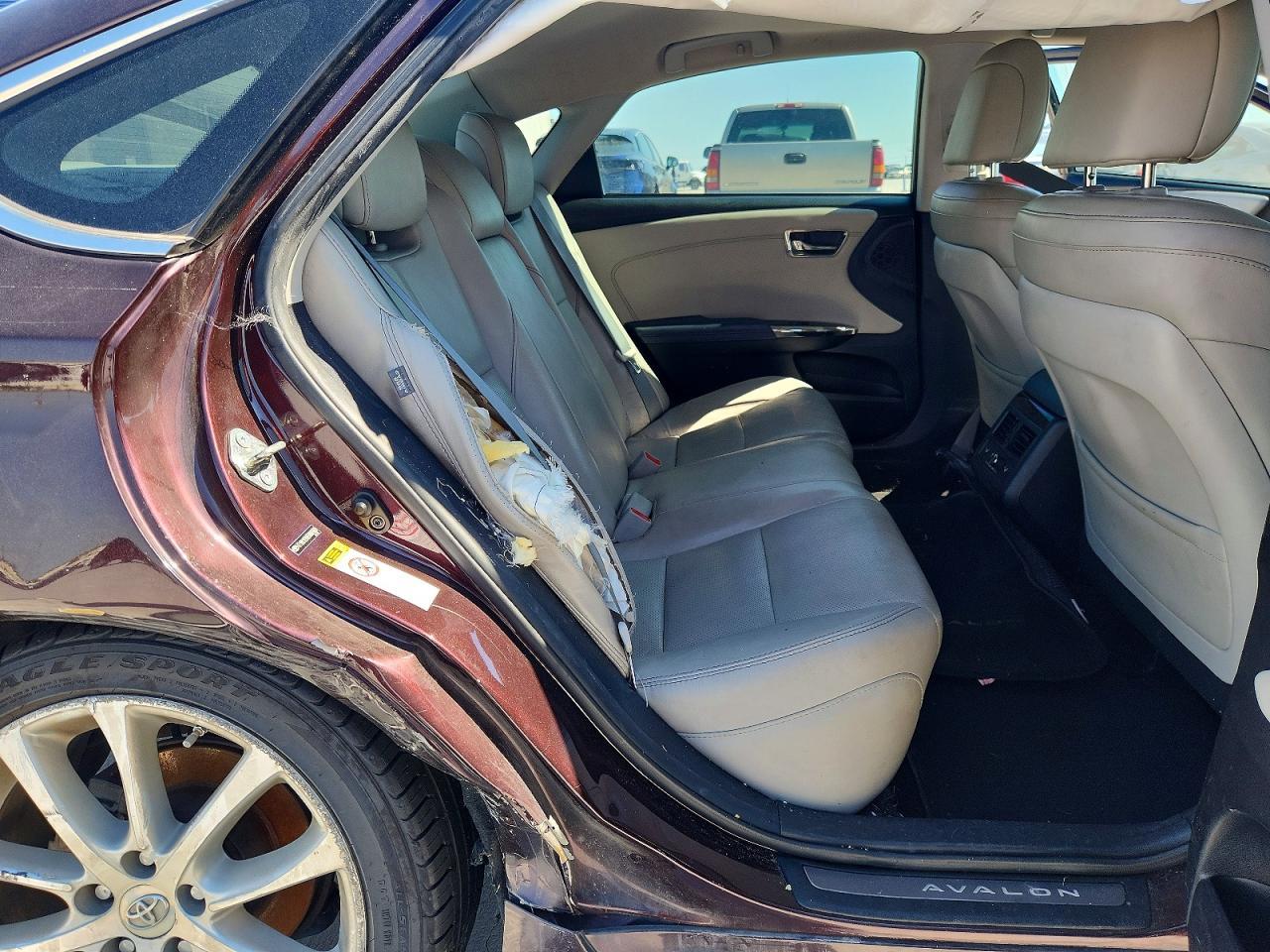 2014 TOYOTA Avalon