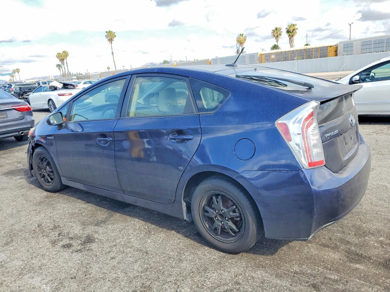 2014 TOYOTA PRIUS