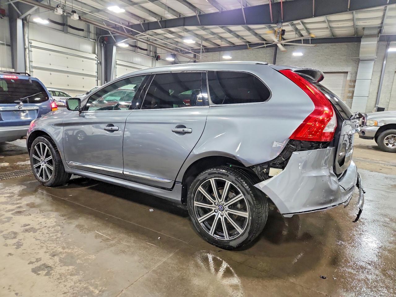 2017 VOLVO XC60