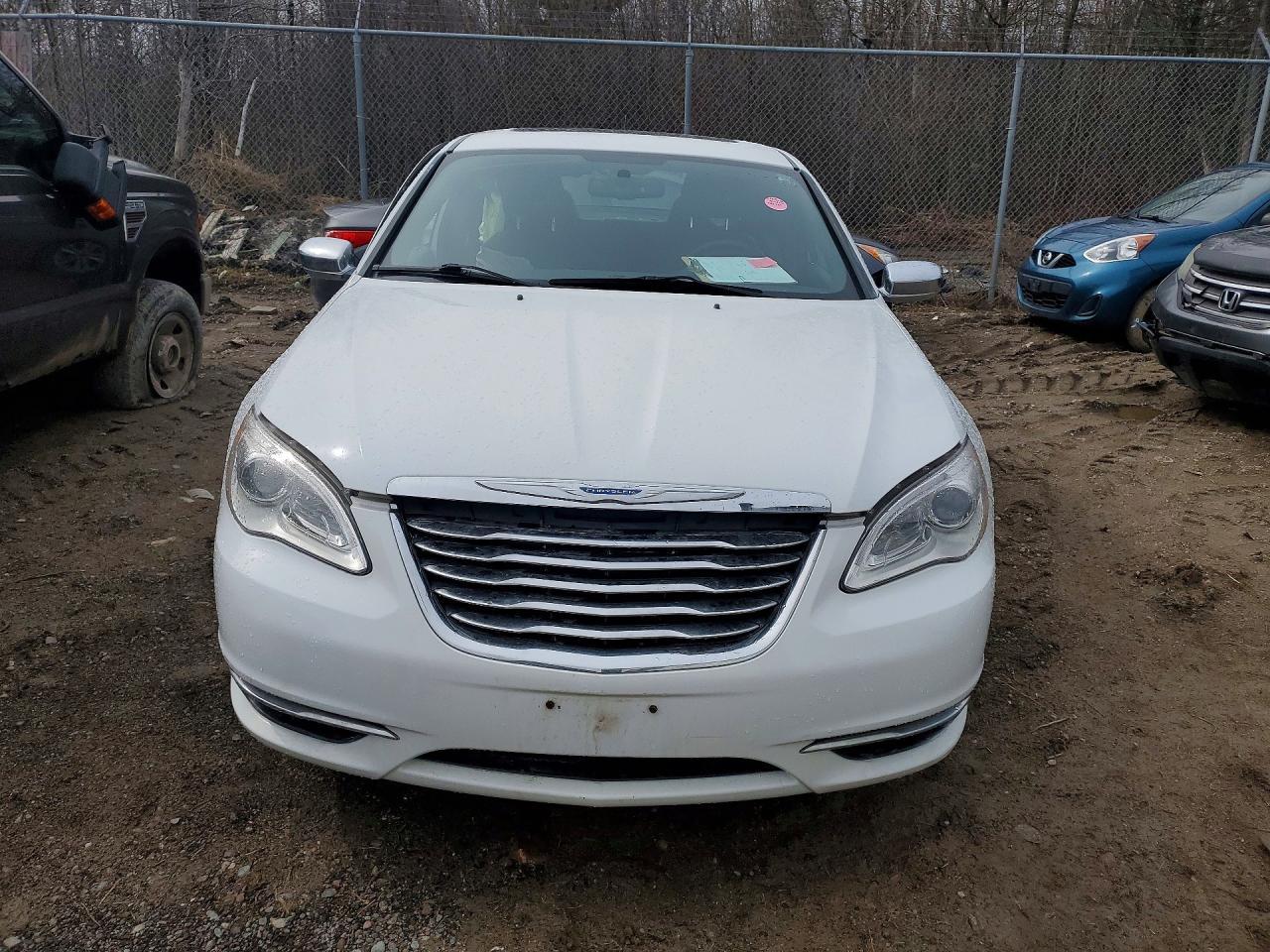 2012 CHRYSLER 200