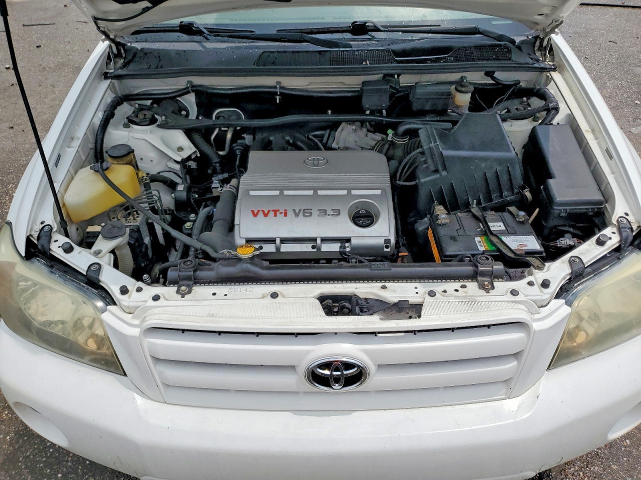 2004 TOYOTA HIGHLANDER