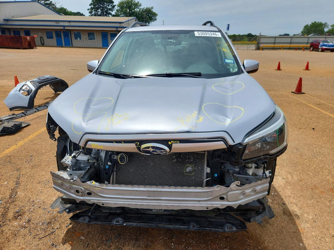 2021 SUBARU FORESTER