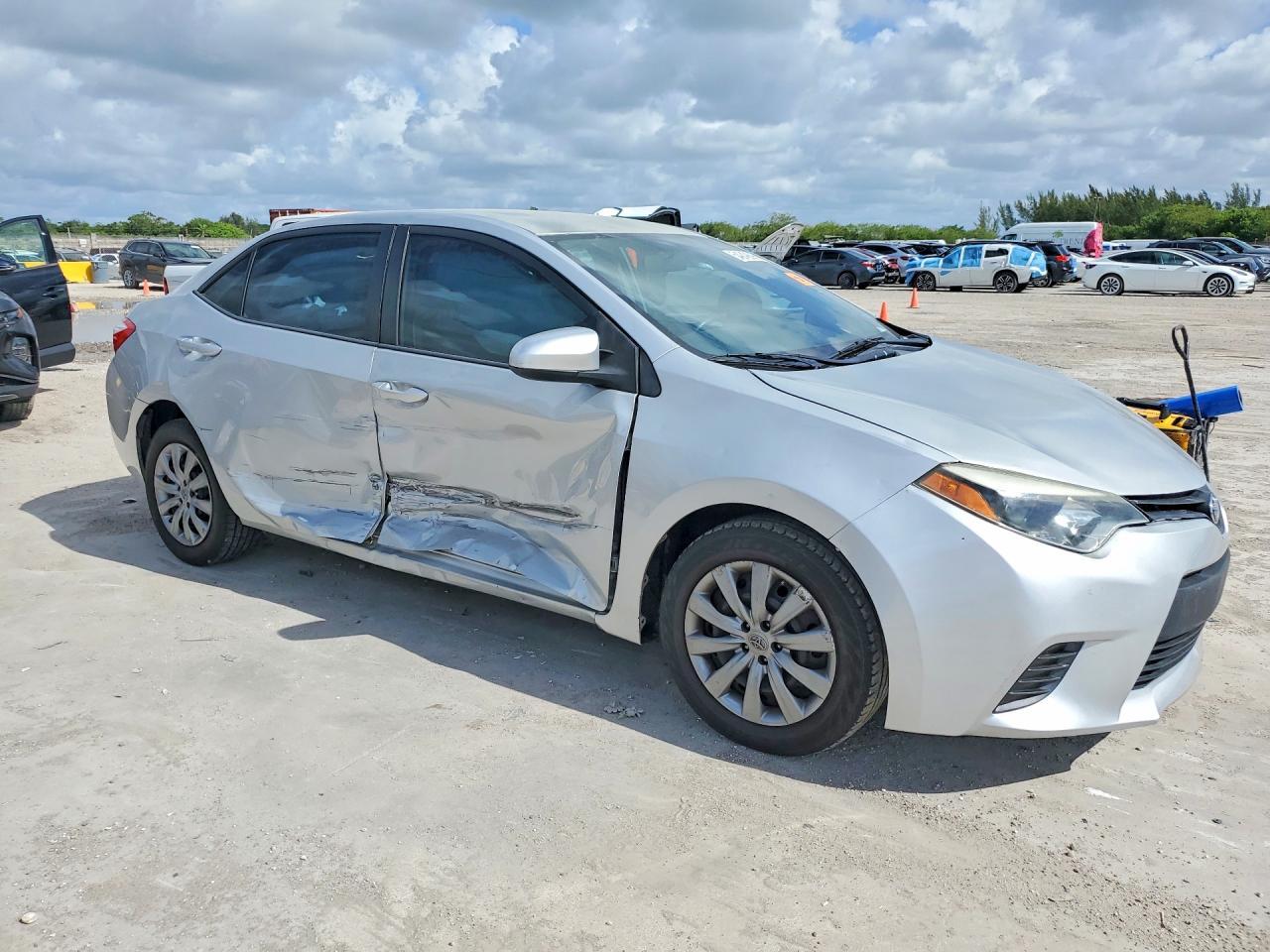 2015 TOYOTA COROLLA