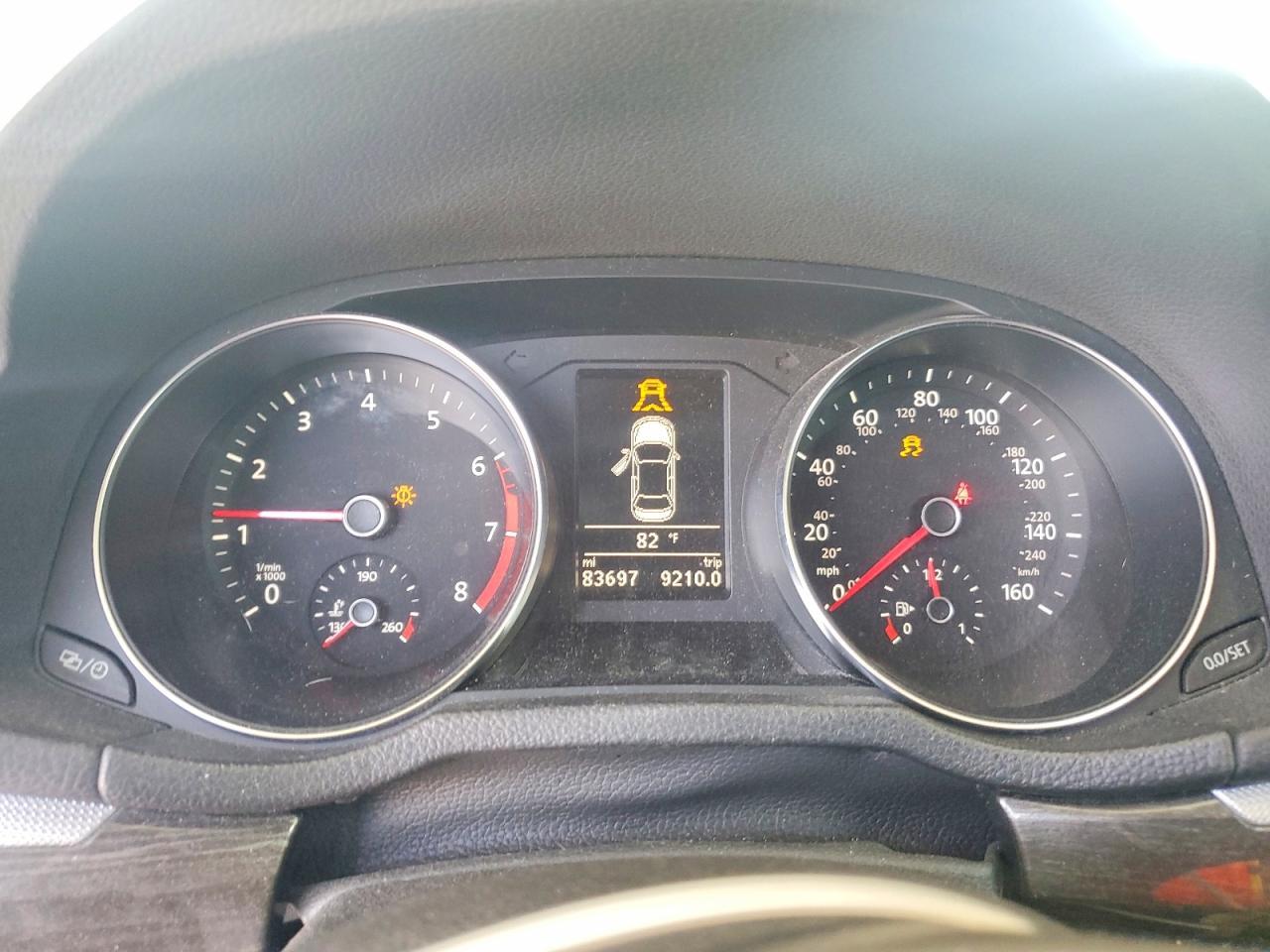 2016 VOLKSWAGEN Passat