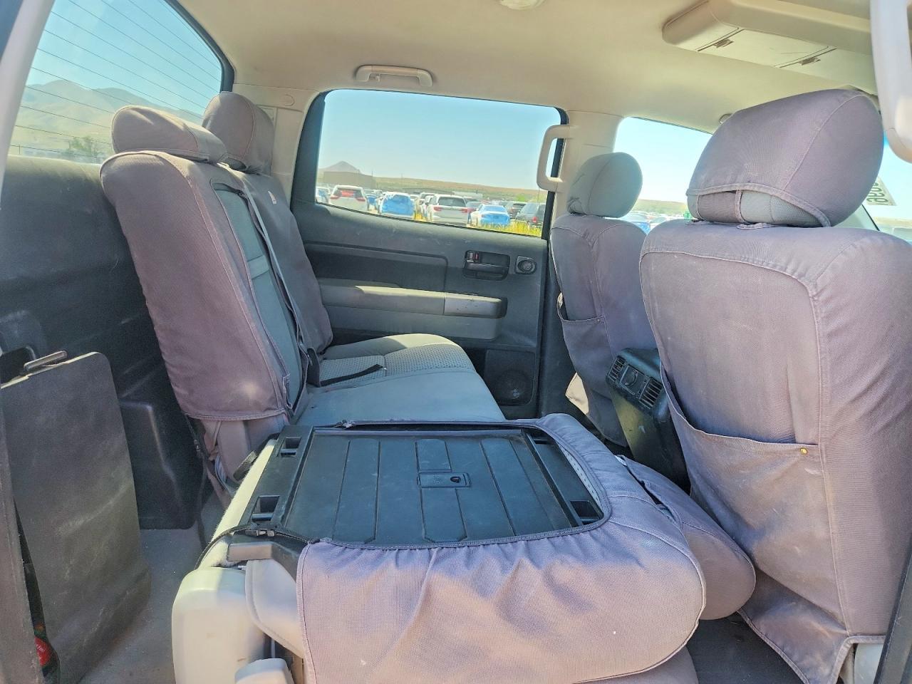 2011 TOYOTA TUNDRA