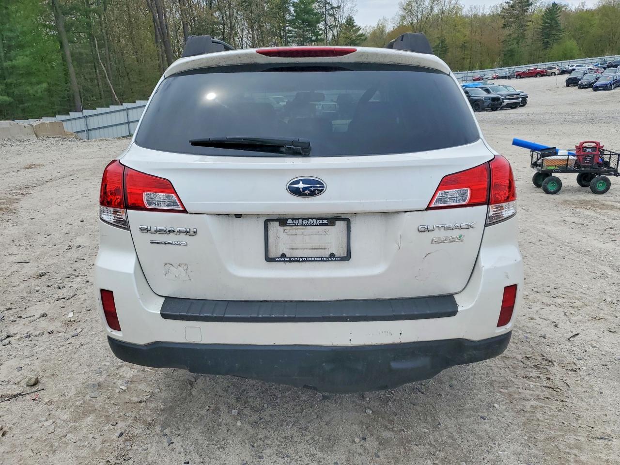 2013 SUBARU Outback