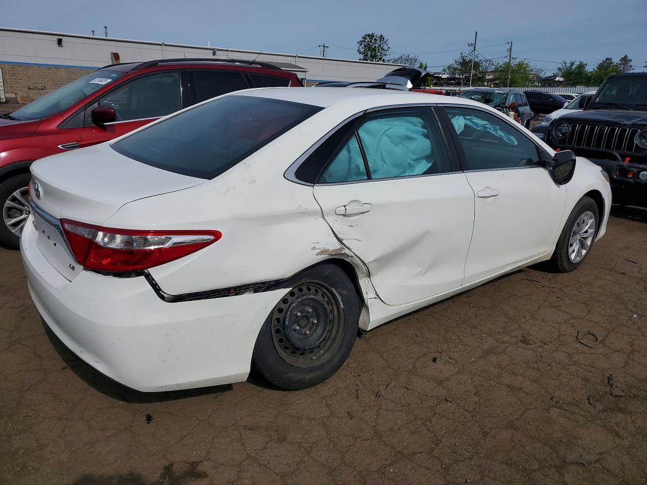 2015 TOYOTA CAMRY