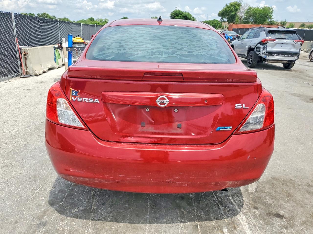 2014 NISSAN VERSA