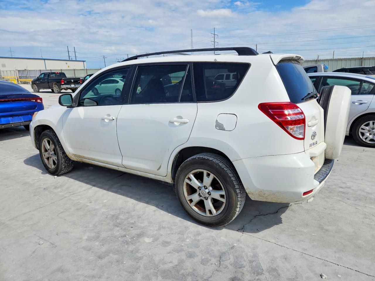 2011 TOYOTA RAV4
