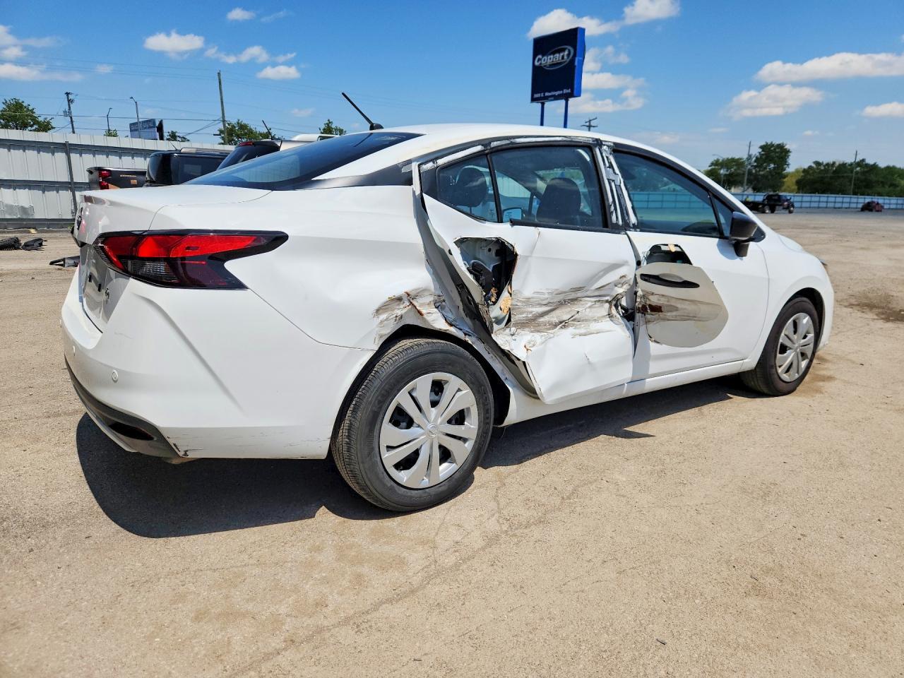 2025 NISSAN VERSA