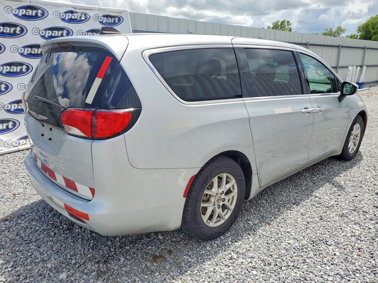 2023 CHRYSLER Voyager